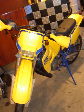 SUZUKI TS200R