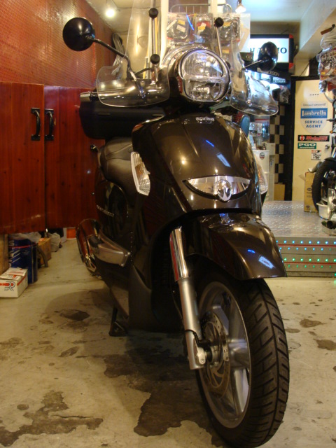 aprilia スカラベオ400.ie