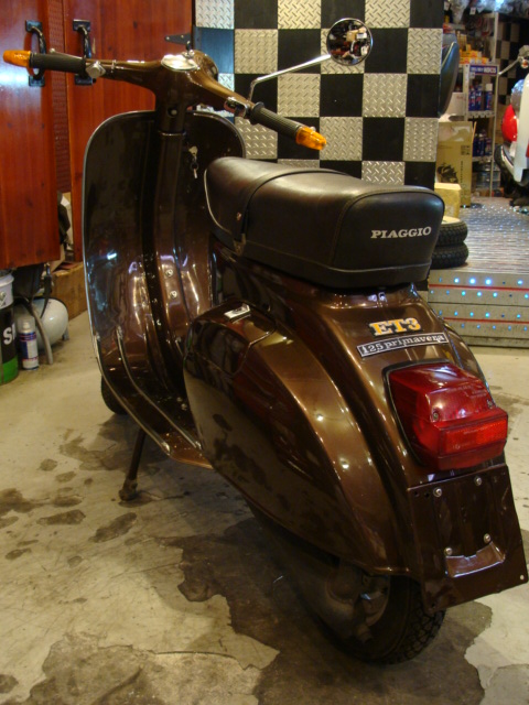 ビンテージベスパ　125ET3　primavera（とてもキレイです） VESPA 125ET3 プリマベーラ | Escape Bike