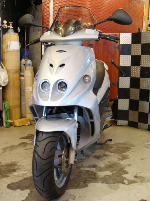 マラグーティ ファントムMAX250