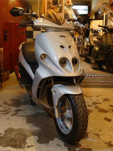 マラグーティ ファントムMAX250