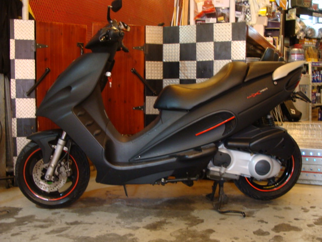 マラグーティ ファントムMAX250