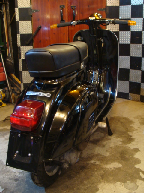 Vespa 100