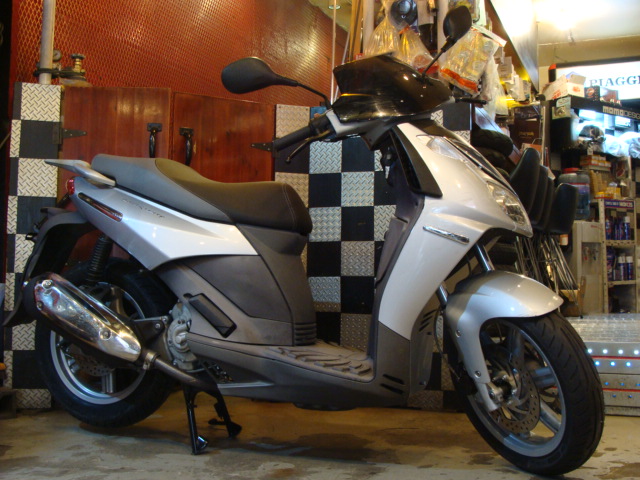 aprilia スポーツシティ250ie