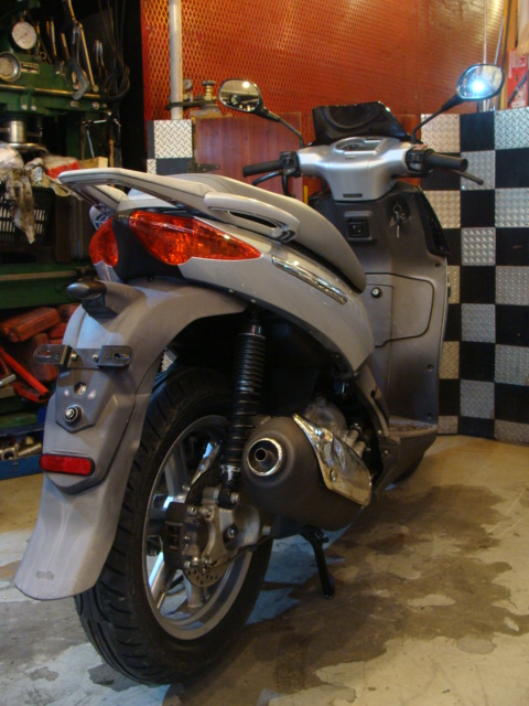 aprilia スポーツシティ250ie