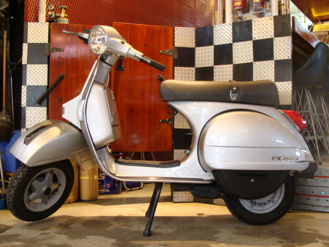 Vespa PX200FLⅡ