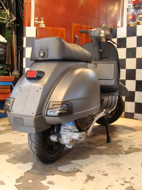 Vespa P200E