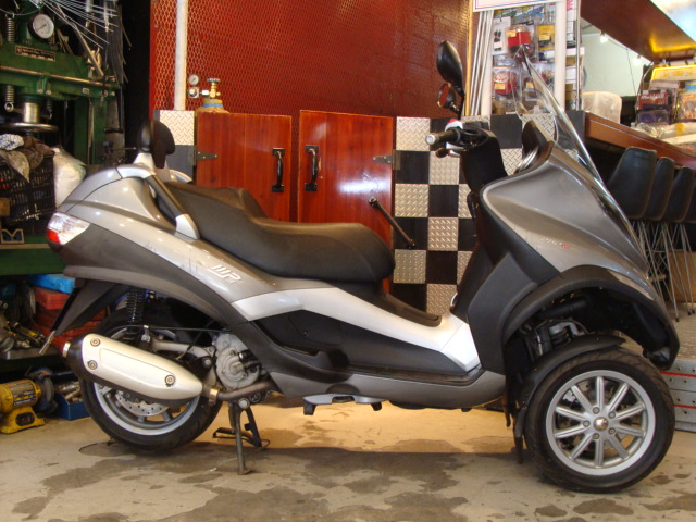 PIAGGIO MP3-250FL