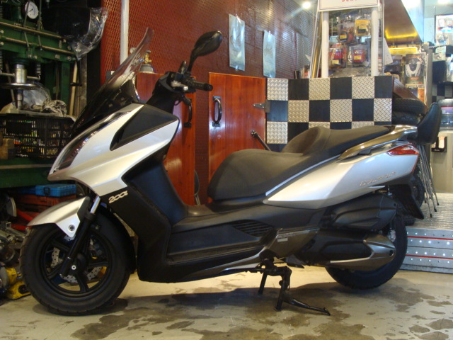 KYMCO Downtown200i