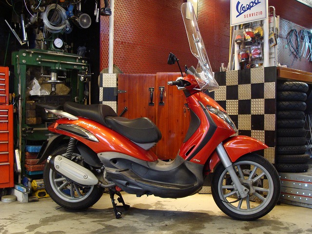 PIAGGIO ビバリー250