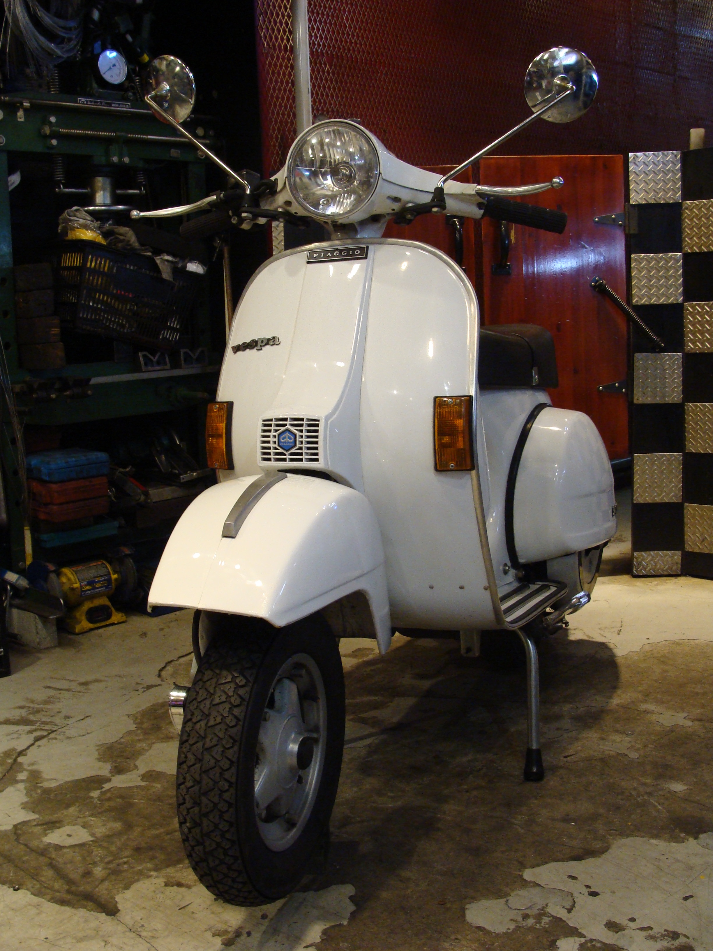 VESPA | バイクショップ ONEPERFOUR（ワンパーフォー）