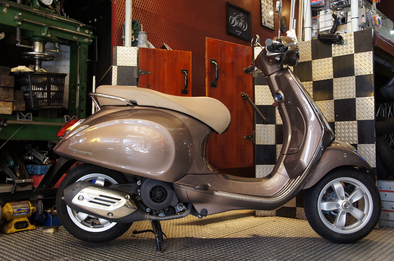 ベスパ Primavera125 純正シート(ブラウン) ベスパ Primavera125 純正シート(ブラウン)