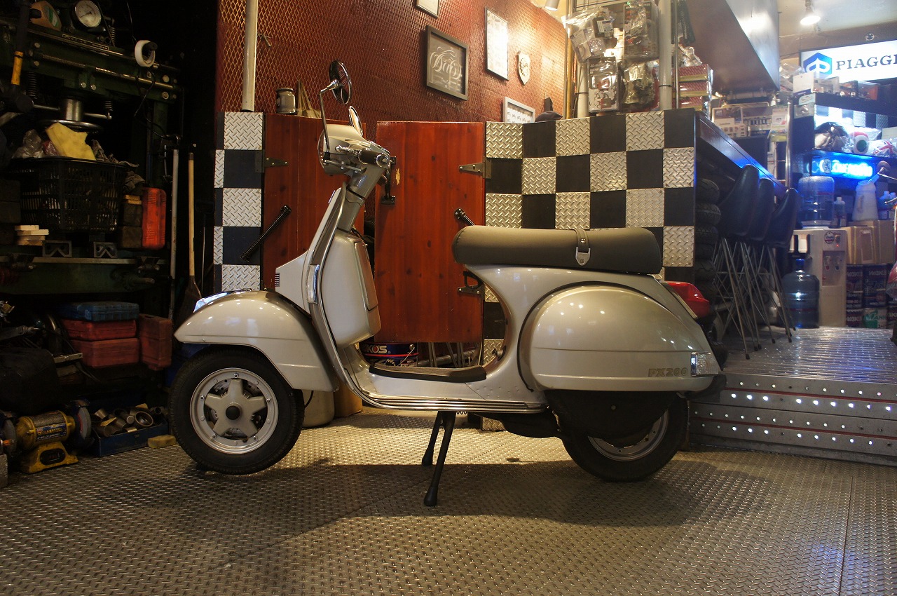 Vespa PX200FLⅡ