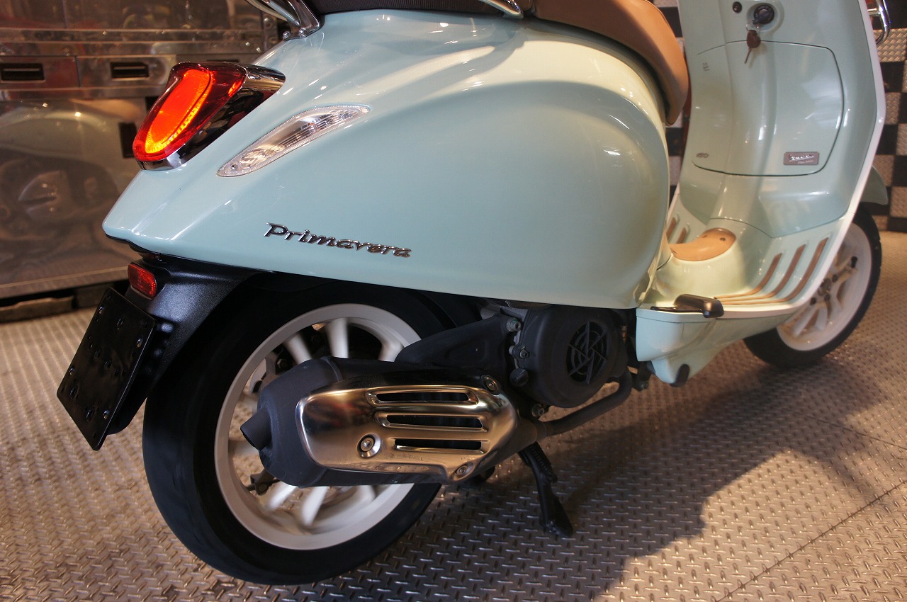 Vespa Primavera 150 PICNIC