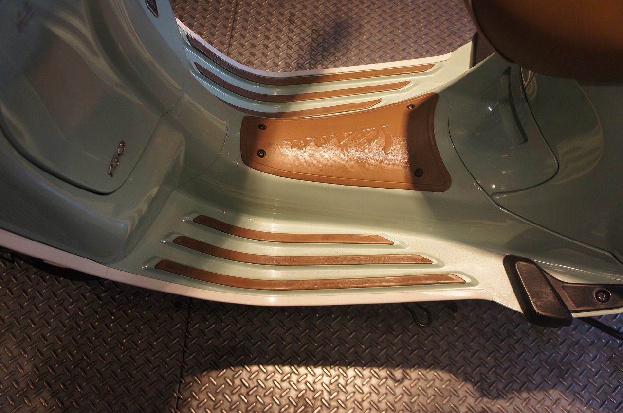 Vespa Primavera 150 PICNIC