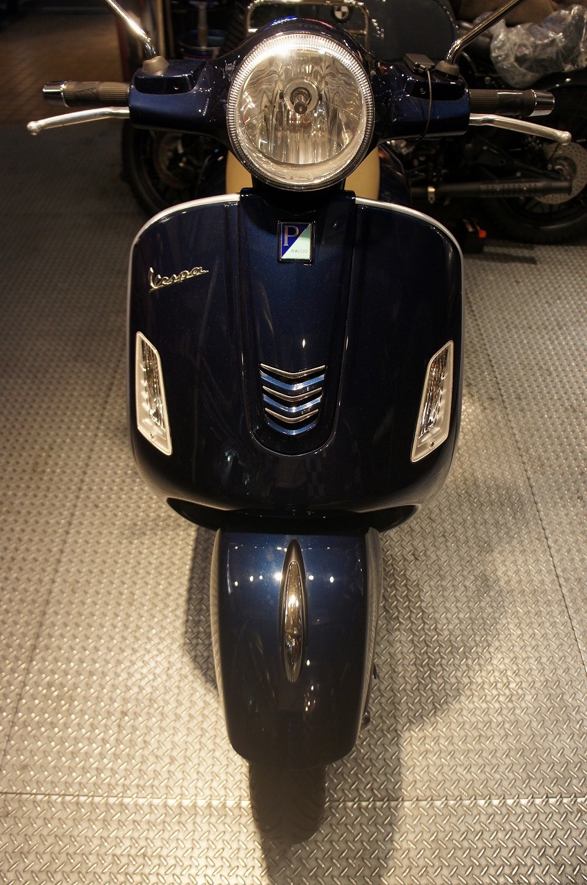 Vespa　GTS250ie-3