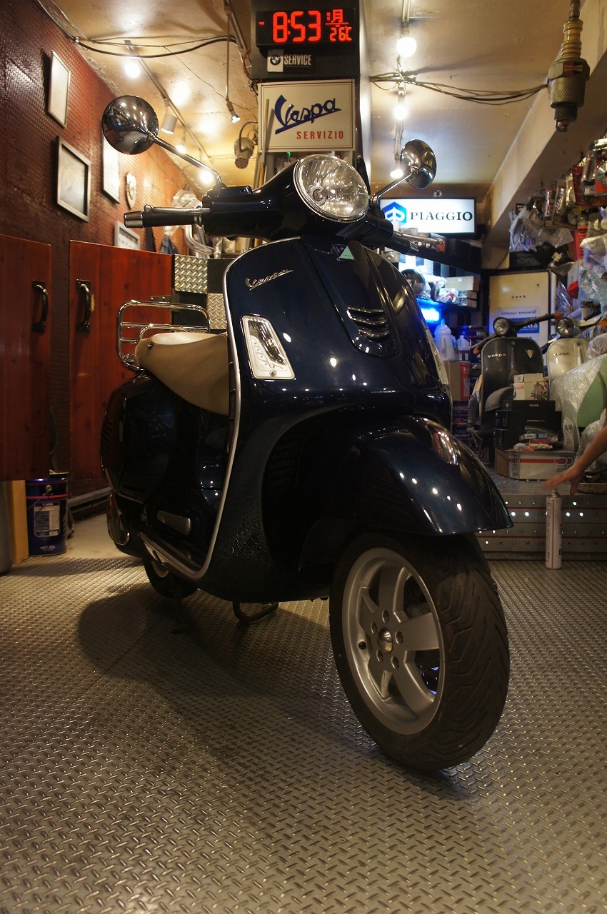 Vespa　GTS250ie-3