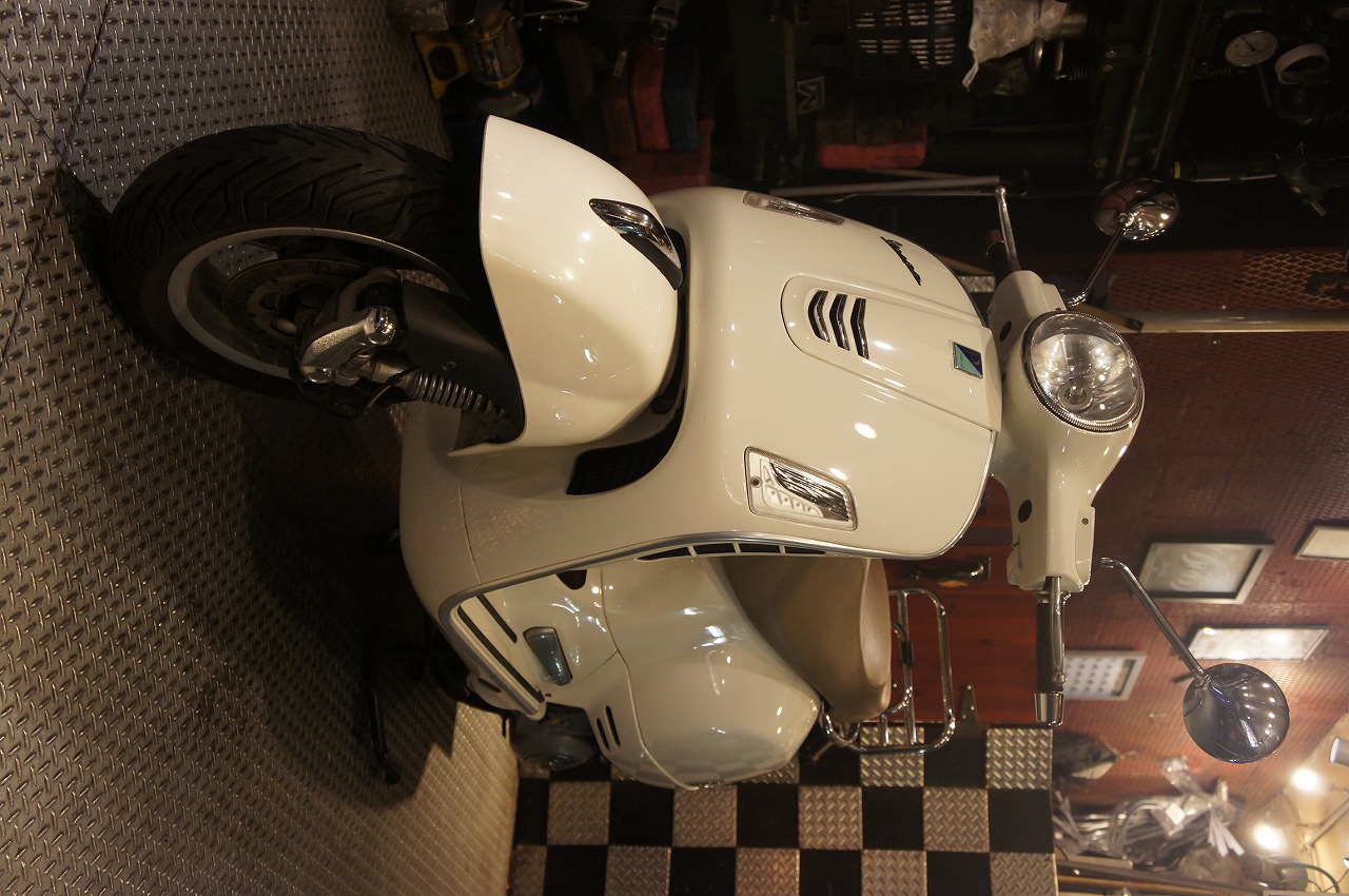 Vespa  GTS250ie-3