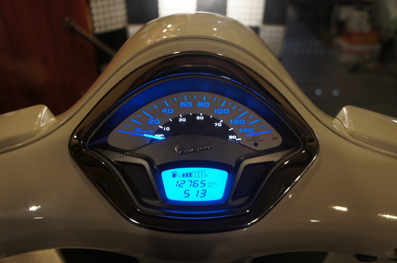 Vespa GTS250ie-3