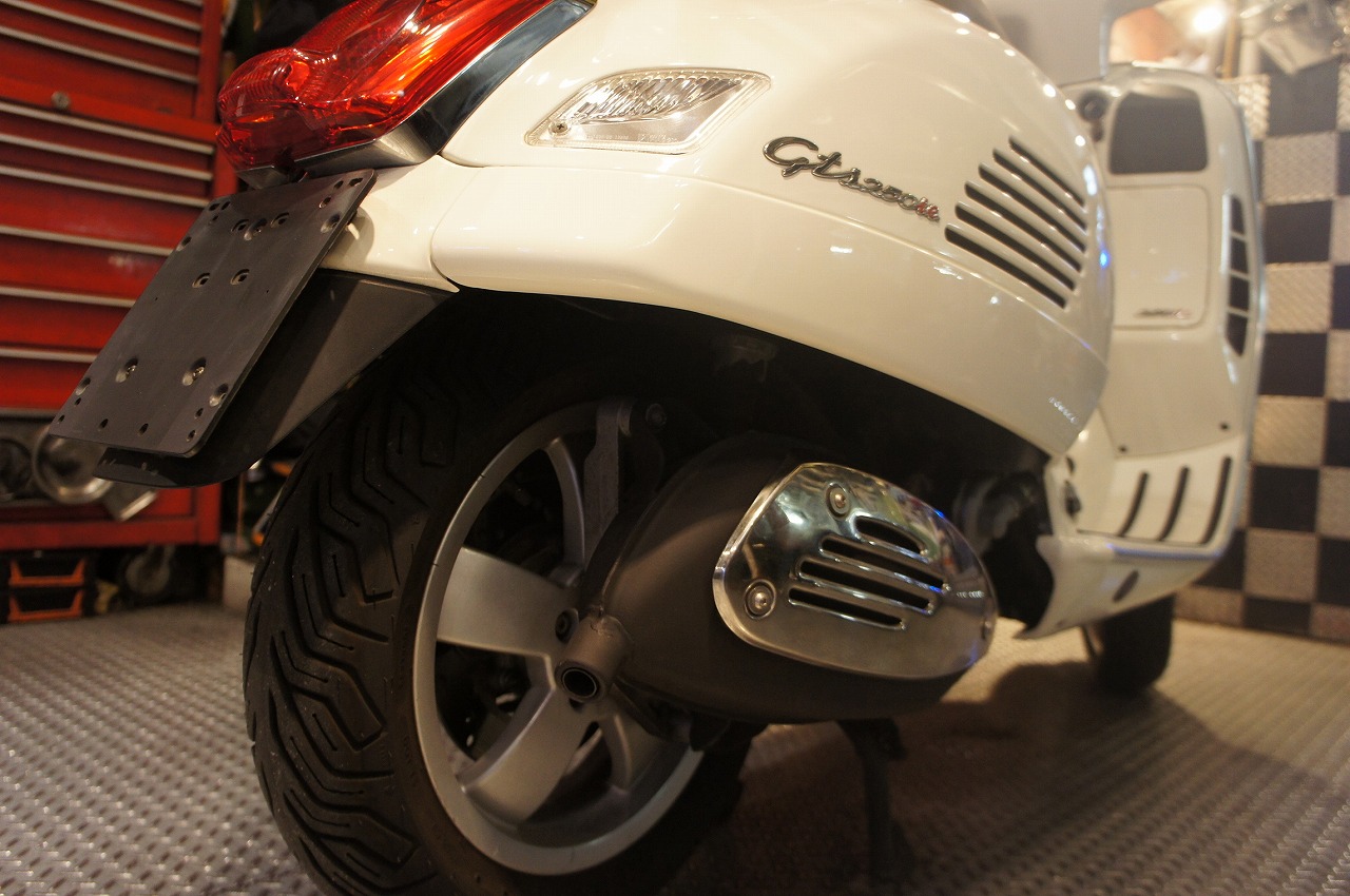 Vespa GTS250ie-3